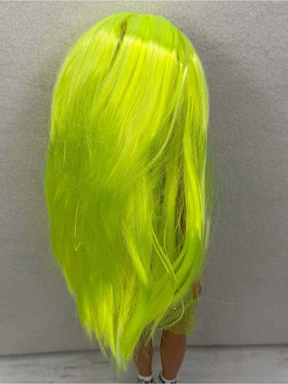 Rainbow High Karma Nichols Fashion Doll with Outfits - Neon Green MGA - Picture 5 of 10